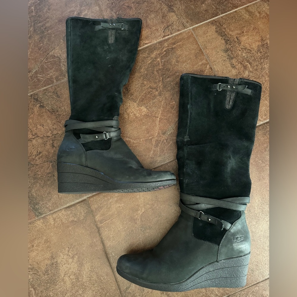 Tall black Ugg boots